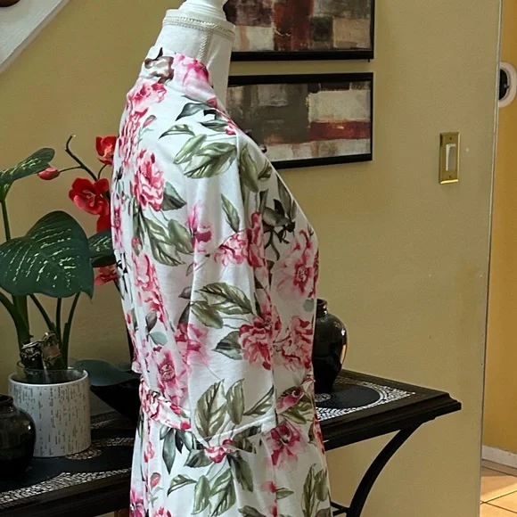 Show Me Your Mu Mu Women’s Pink Floral Brie Robe Garden of Bloom One Size - Picture 14 of 16